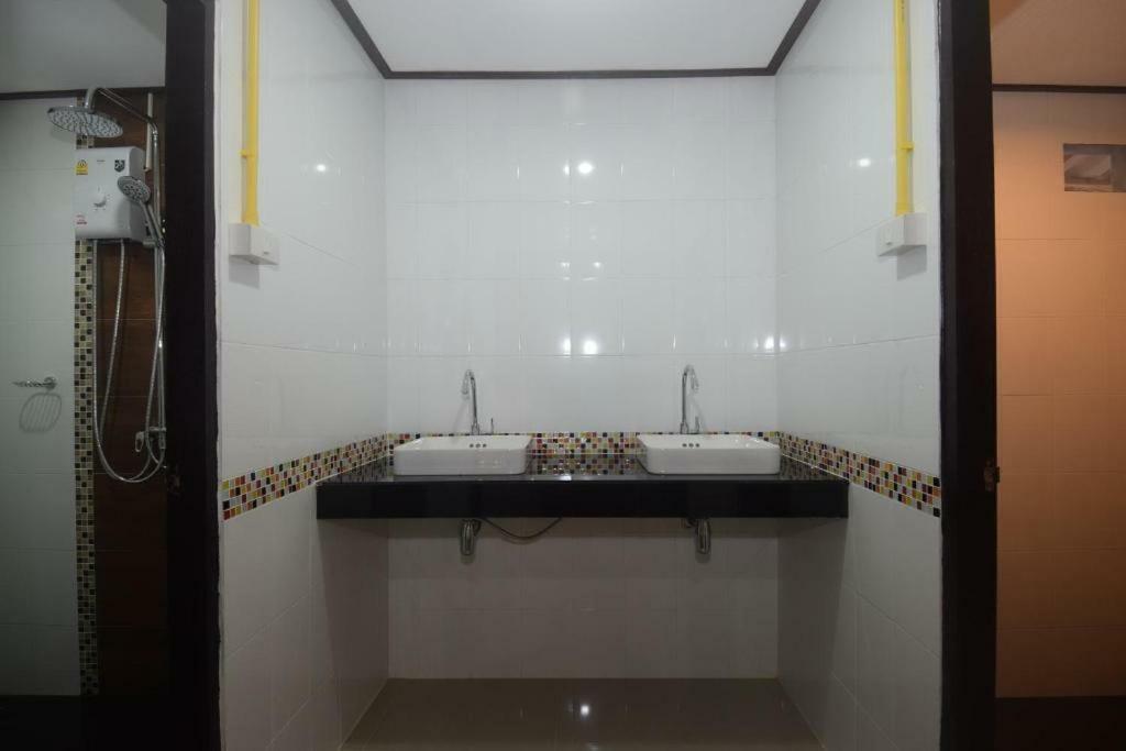 Laila​ Place Otel Ko Lanta Dış mekan fotoğraf